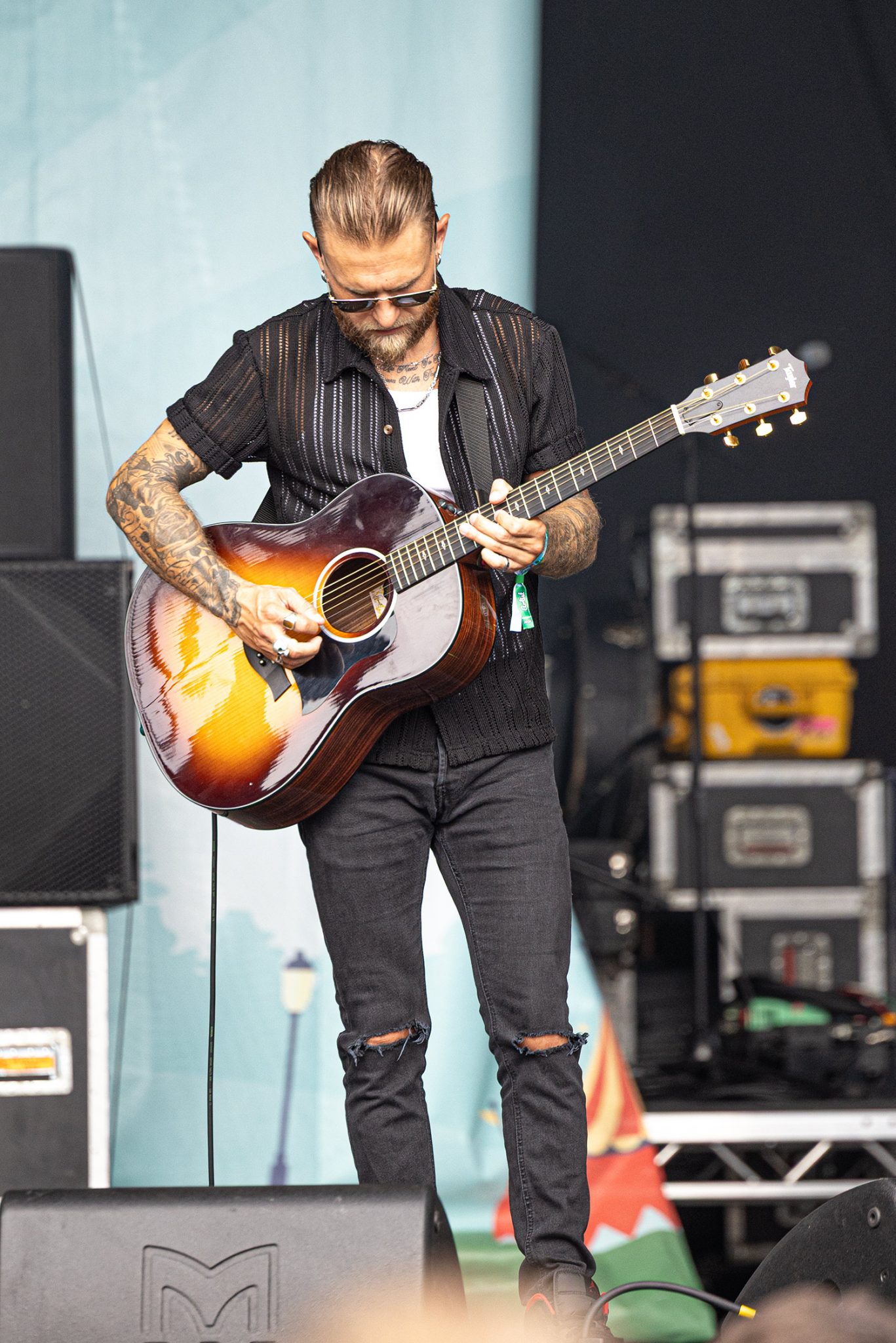 Sandi Thom Guitarist We Are Wirral Photos - this guy was incredible